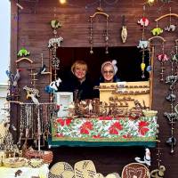 Weihnachtsmarkt Auguste Markt, Angelika Prätzel und Frauke von Versenrk